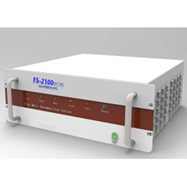 FS-2100光纖水聽器信號解調(diào)儀也稱光纖水聽器偵聽主機(jī)，是光纖水聽器偵聽傳感系統(tǒng)的主要監(jiān)測設(shè)備之一，通過高靈敏度的光學(xué)相干檢測將水聲震動轉(zhuǎn)換成光信號, 通過光纖傳到信號處理系統(tǒng)提取聲信號的信息。解調(diào)算法是信號解調(diào)的重中之重，采用多種解調(diào)算法相結(jié)合，比如相位生成載波(phase generated carrier, PGC)法、 3× 3耦合器法、 外差法等。
